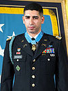 Florent_Groberg_awarded-Medal-of-Honor-(cropped)